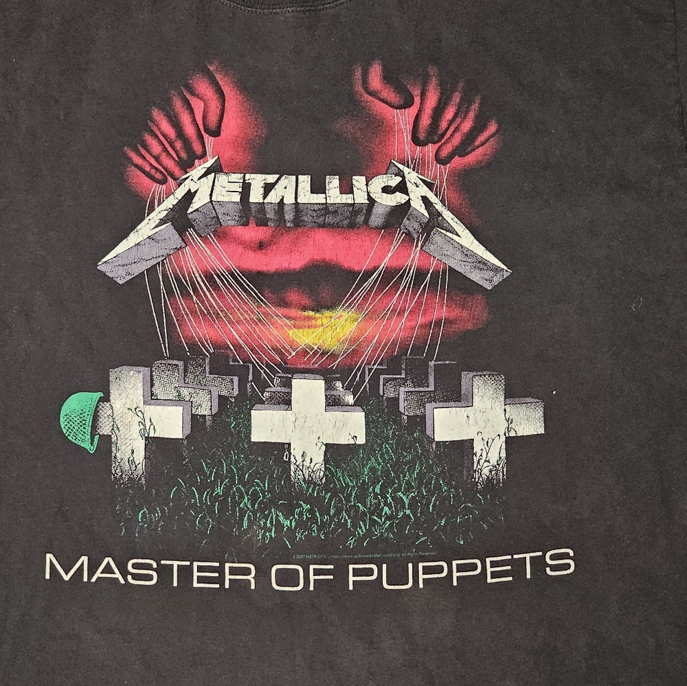 graphic t-shirt